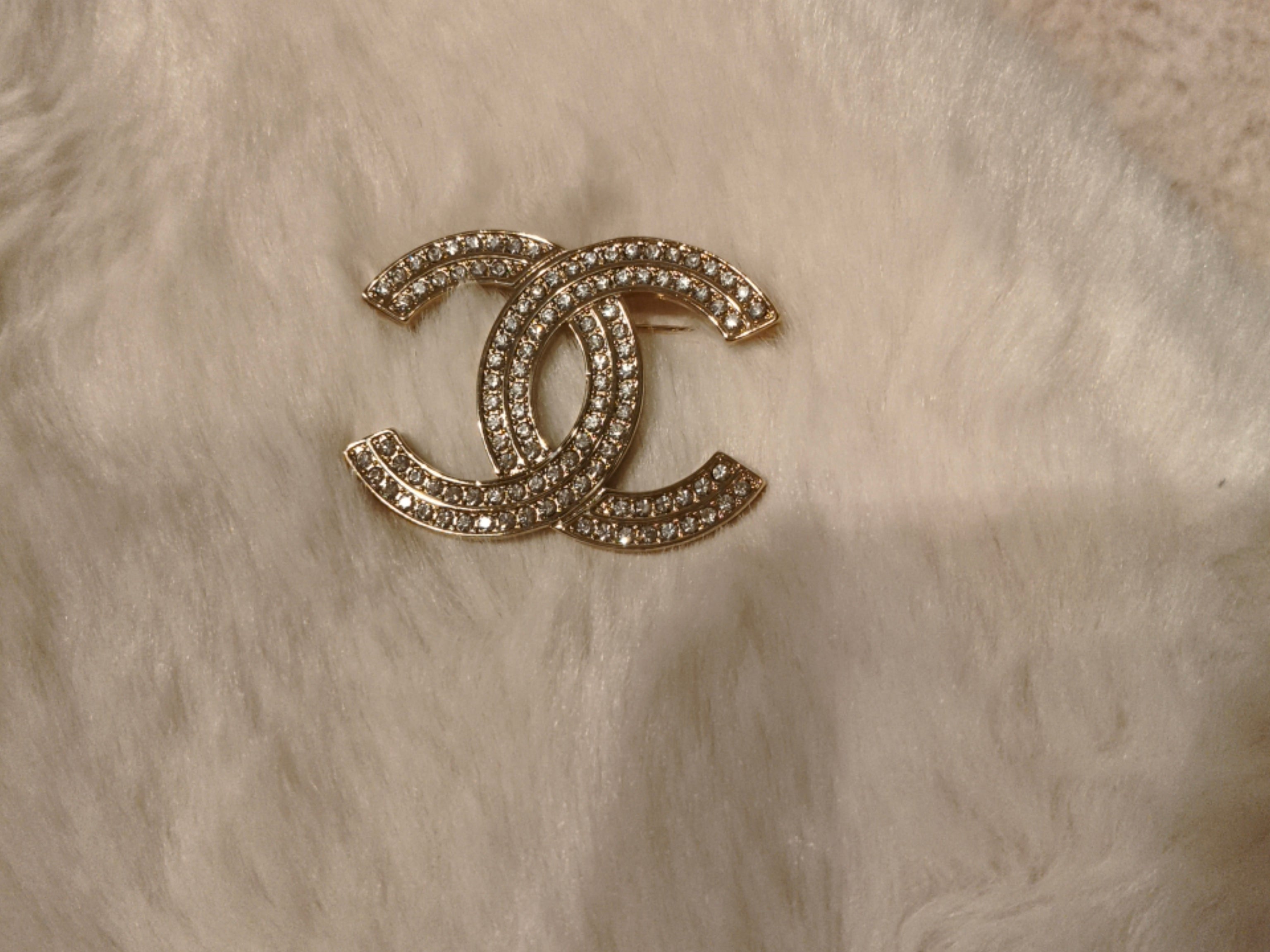 Amelie broche